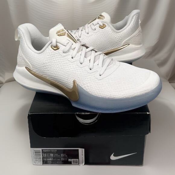NIB Nike Mamba Focus \'Metallic Gold\' rare Size 10.5 Mens main image 3